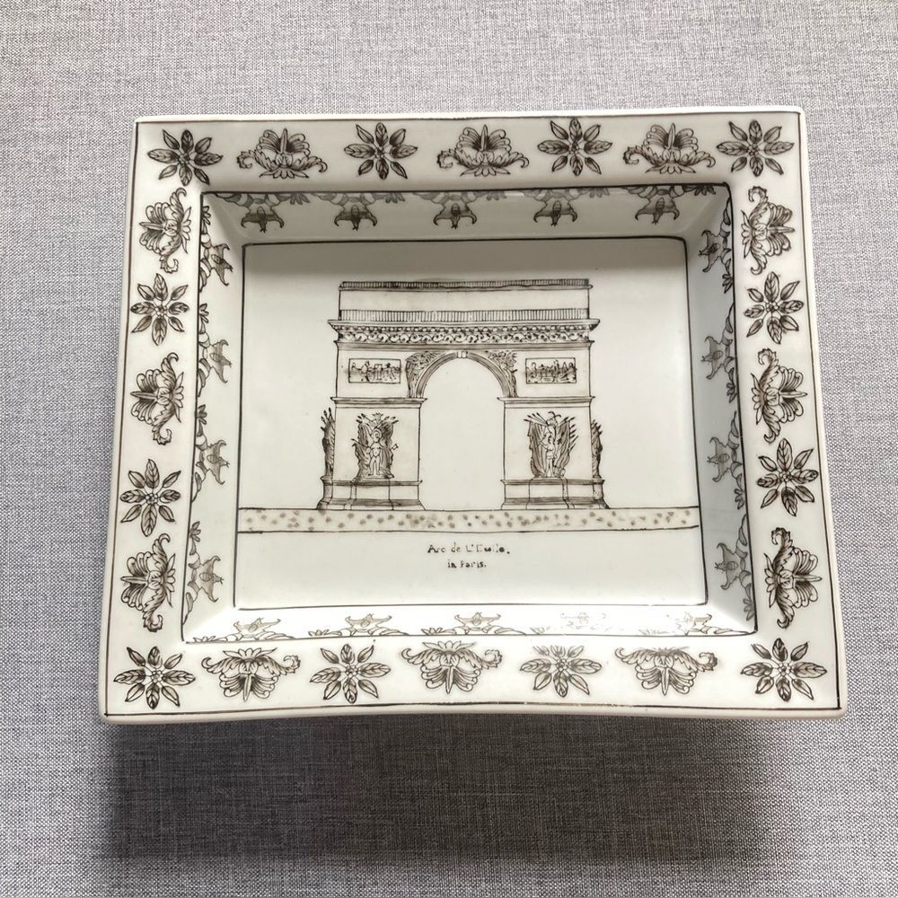 Arc de Triomphe Change Tray in Porcelain Hand Painted Imported from France - Picture 2 of 8